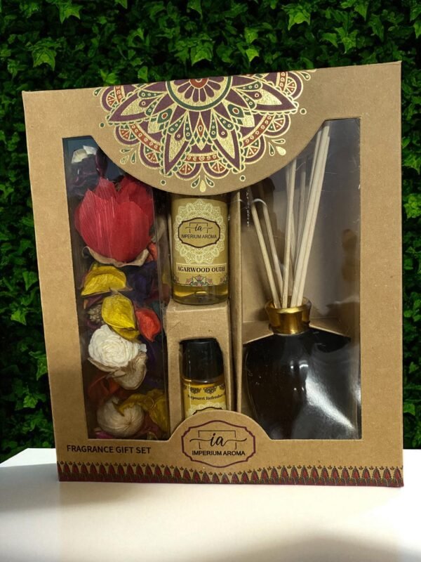 Imperium Aroma Agarwood Oudh Reed Diffuser Gift Set (Ceramic Pot with Golden Brass Neck) - Image 3