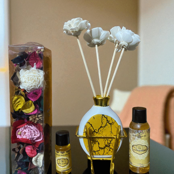 Imperium Aroma Rose Reed Diffuser Gift Set (Ceramic Pot with Golden Brass Neck) (Copy) (Copy)
