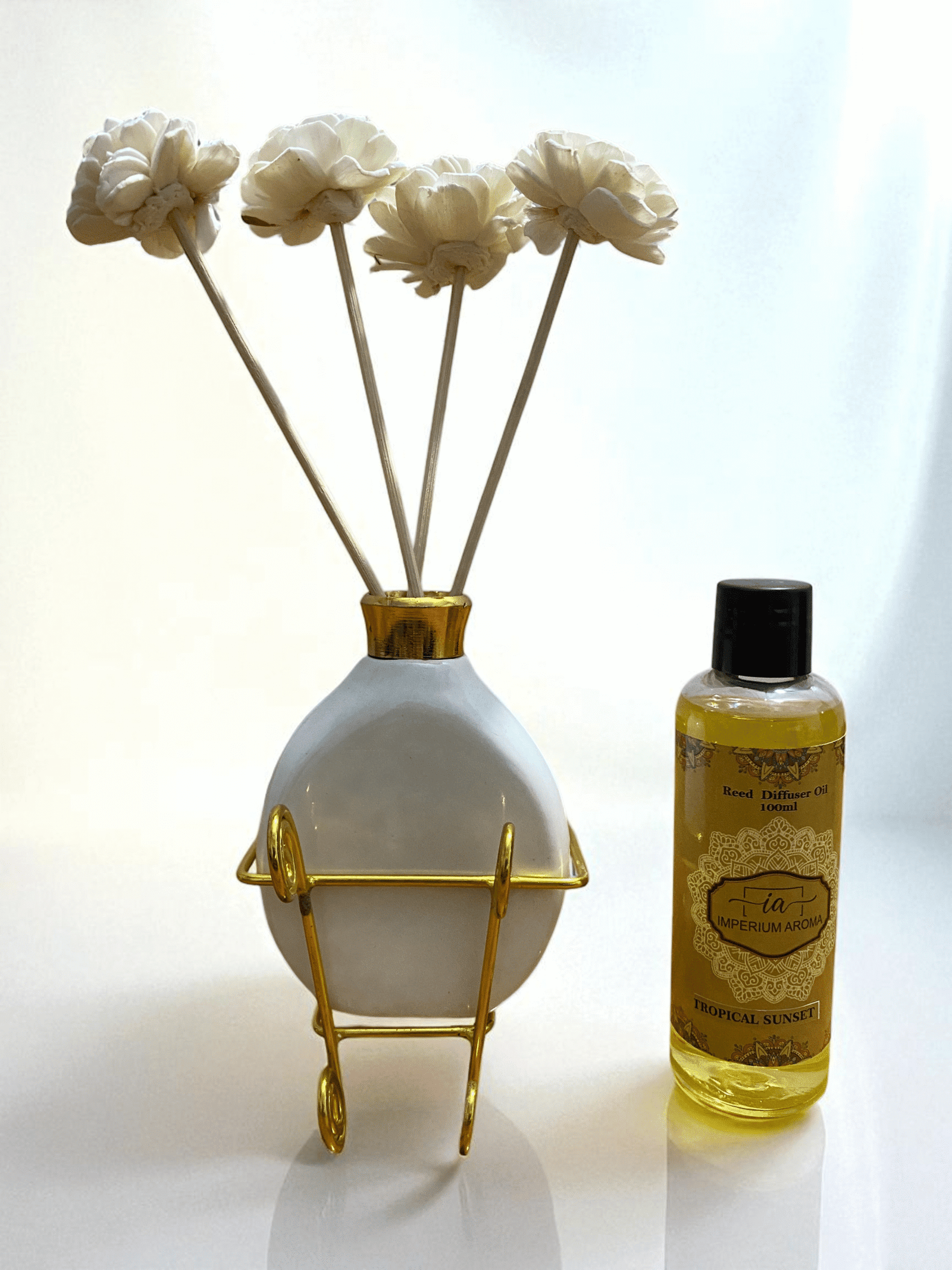 Imperium Aroma Tropical Sunset Reed Diffuser Set (Ceramic with Golden Brass Neck) - Image 2